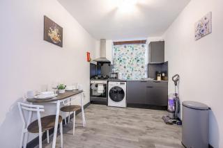 Modern Studio for Professionals in Bradford - 6