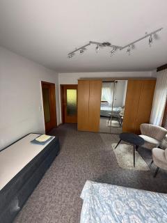 Privatzimmer in Stolzenau-Hibben mit Parkplatz und Garten - 2