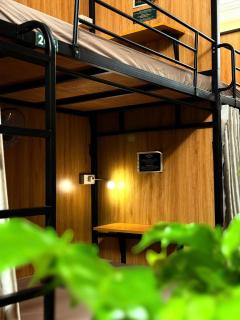AprilBox Trackside Hostel - 1