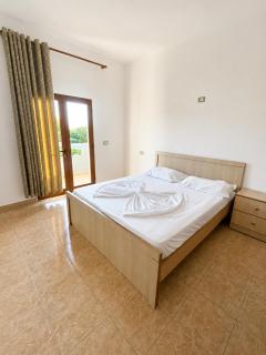 Tale Breeze Apartments - 1