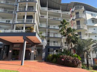 Luxury Living in Cullen Bay - 4