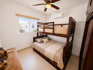 3 bedroom 3 bath, vacation home, gated community with ammenities - 1