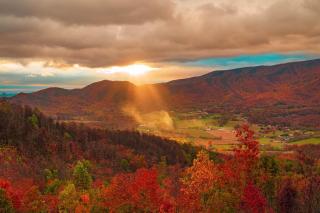 Tanasi Lodge Wake Up to Top-of-the-World Views 10BR Sleeps 30 - Sevierville - 8