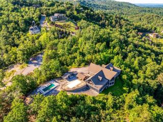 Majestica Epic Views, Pool, Pickleball, Hot Tub, Rock Wall, Arcade Sleeps 28 - 1