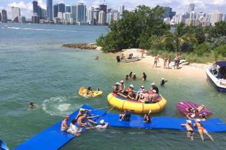 Vacay Spot Happy Escape 15 Min Beach Massage Shower Prime LOC! 6 blocks away from Bars, Nite Clubs, Res, Shops - 7