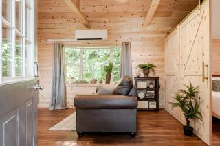 Fern Hill Cabin - 9