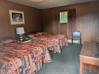 Lang's Motel - 3