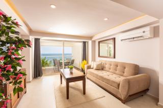 Serene Beachfront Escape Includes Delicious Breakfast - 2