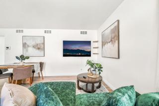 Modern Oasis, Private Pool & Spa, Sleeps 8, Vegas Strip, Allegiant - 1