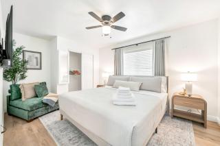 Modern Oasis, Private Pool & Spa, Sleeps 8, Vegas Strip, Allegiant - 6