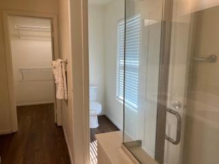Extended Stay 3 or 4 Beds Cozy Smart Home Living - 1