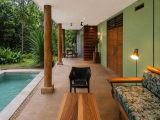 Villa Laurel - 2BR Jungle Villa with Private Pool - 8