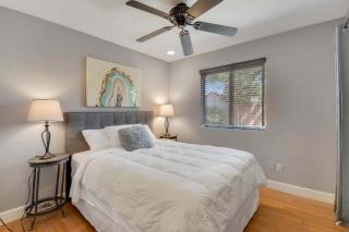 4 bdr, Two Master suite, billiards & desert oasis pool - 3