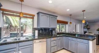 4 bdr, Two Master suite, billiards & desert oasis pool - 2