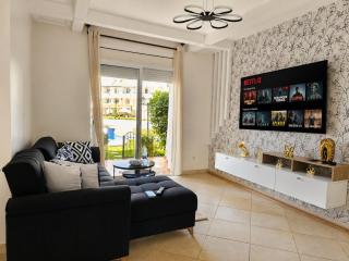 Luxury Garden Apartment Pool Beach Access - 0