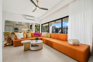 6BR Aruba Villa with Private Pool, Near Palm Beach - 6