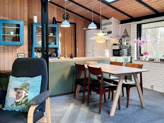 Charming Retreat by River - 4