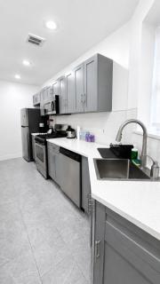 Cozy Room, Private Bath, 25 Min to NYC - 1
