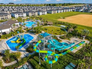 Superb Thematic 2BR with Waterpark & Garage - 2