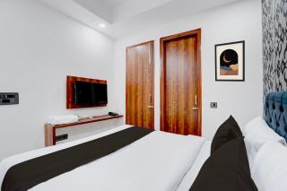 Hotel Aroha A Corporate Suites Near Botanical Garden Metro Station - 5