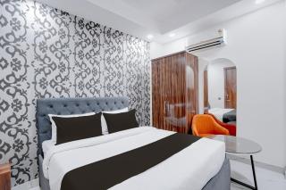 Hotel Aroha A Corporate Suites Near Botanical Garden Metro Station - 4