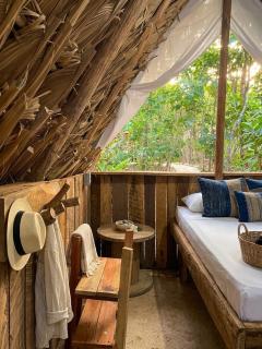 Coco Hause - 4