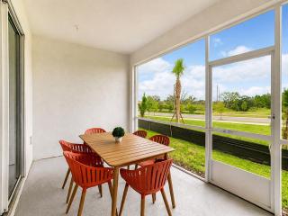 Beautiful 2BR with Waterpark & Private Game Room - 2