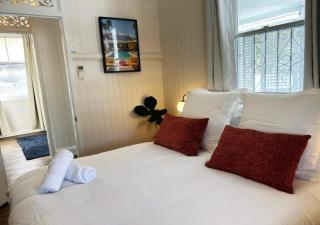 Paddington Springs - Pool & Pet Friendly House - 7