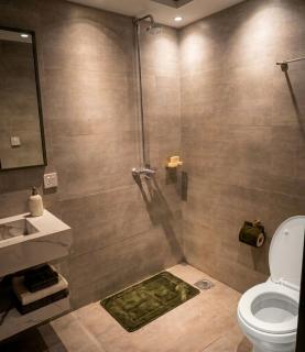 Ivóry Designer Apartments Gulberg MM Alam Pool - 7