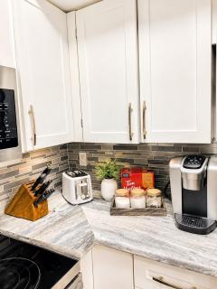 Cozy Luxury Stay, WiFi and Fully Equipped - 8
