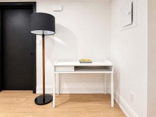 Stylish 2BR West End Oasis Near High Park - 4