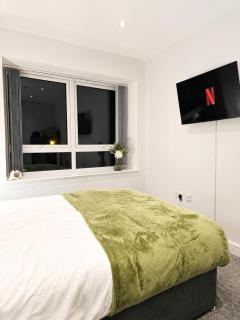 Contractor Stays Central Rugeley 2 Bed Sleeps up to 8 - 5