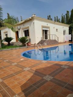 Villa Spacieuse avec deux Suites et Piscine Privée - 7