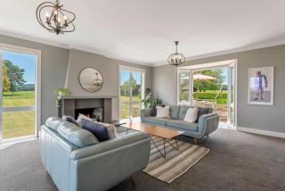 Lake Taupō Estate for 18ppl Pool, Spa & Big Views - 5