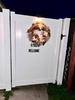 Private Studio wprivate Entry Near UCF & Airport - 5