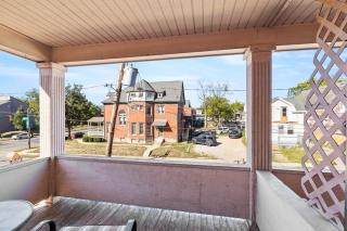 Scarlet and Gray 3 Bedroom in OSU Area - 4