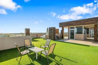 2BR Condo with Pool and Gym Access, Near Palm Beach - 6