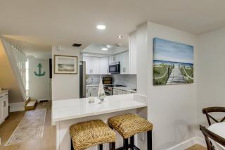 Steps to Pool & Bay! Extended Apollo Beach Retreat - 6