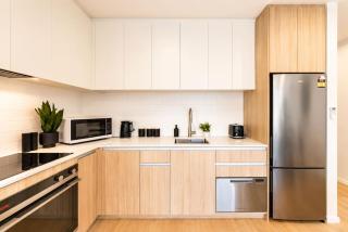 Central 1BR Apartment with Kitchen & Patio - 8