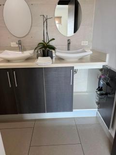 Premium apartment with city views - 1