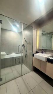 Afiniti 2BR Baby-Ready - Bathtub - Legoland 300m - 1