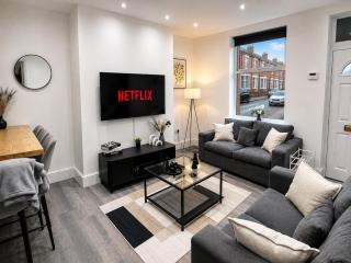 Cosy Modern 2BR Leeds City Stay Free Parking 1gb Wi-fi - 9
