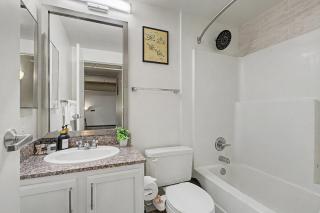 New Cozy 3BR Apt - Perfect for Families & Groups - 8