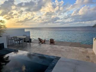Oceanfront Villa with Private Pool - 4BR - 6
