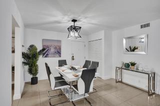 Oceanfront condo beach service 411 - Miami Beach - 1
