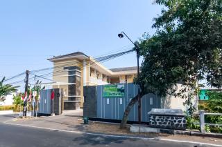 Urbanview Wisma Tentrem Syariah near RS KSH - 9
