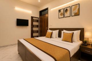 Hotel Kasa Stays Near Pacific Mall - 5
