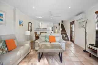 Villa Aqua Riverside Retreat with Pool - 5