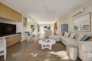 Townhouse with Private Magnesium Pool - 2