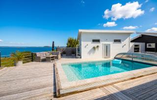 Gorgeous Home In Uddevalla With Private Swimming Pool, Can Be Inside Or Outside - 4